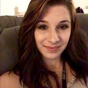 Meet your Posher, Stephanie